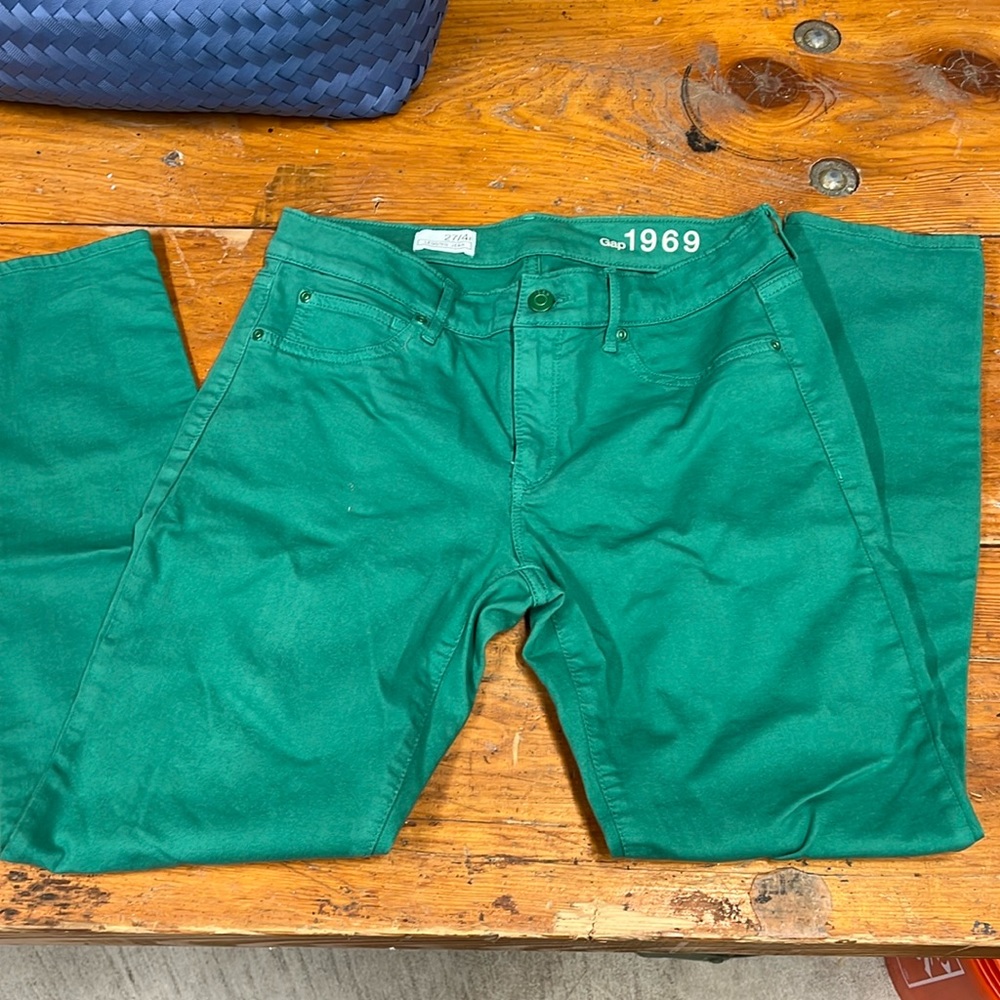 Green Gap Legging Jeans, excellent condition!